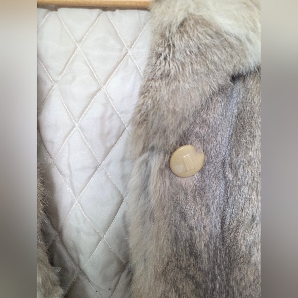 Vintage Opera Genuine Fur Coat – Taupe/Brown Quilted Satin Lining Size Medium - Picture 5 of 16
